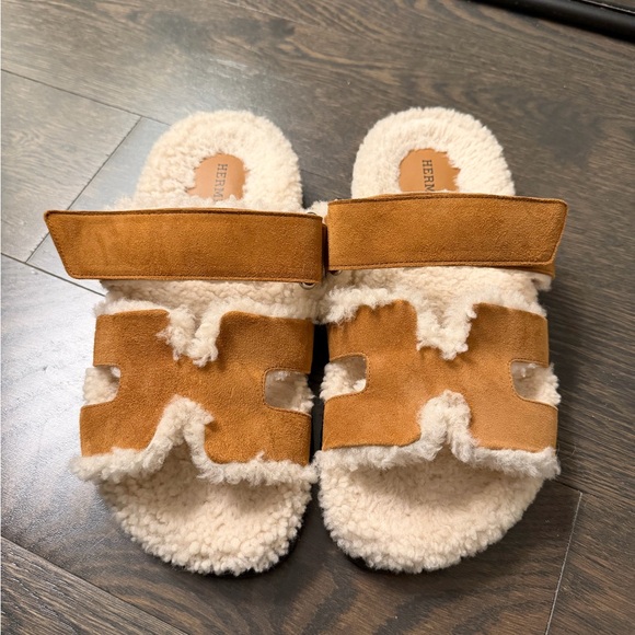Hermes Suede Goatskin Woolskin Chypre Sandals 100% Authentic Naturel/écru - Picture 3 of 10
